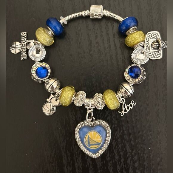 Golden State Warriors Charm Bracelet with Free San Francisco Shoe Charms - Picture 1 of 2